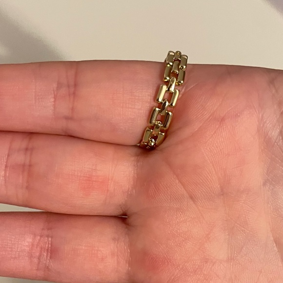 Unique ring - Picture 9 of 12